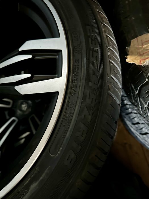Чисто НОВИ джанти 18- ки 5 X 114.3 с чисто нови гуми 235/45/18