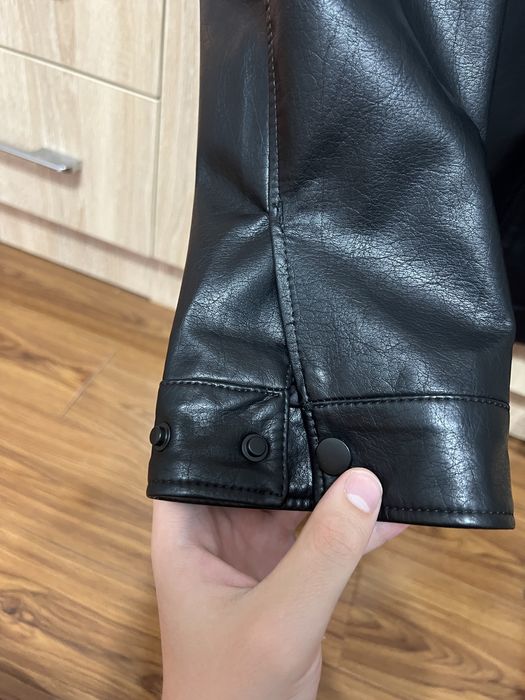 Куртка кожанка-мужская