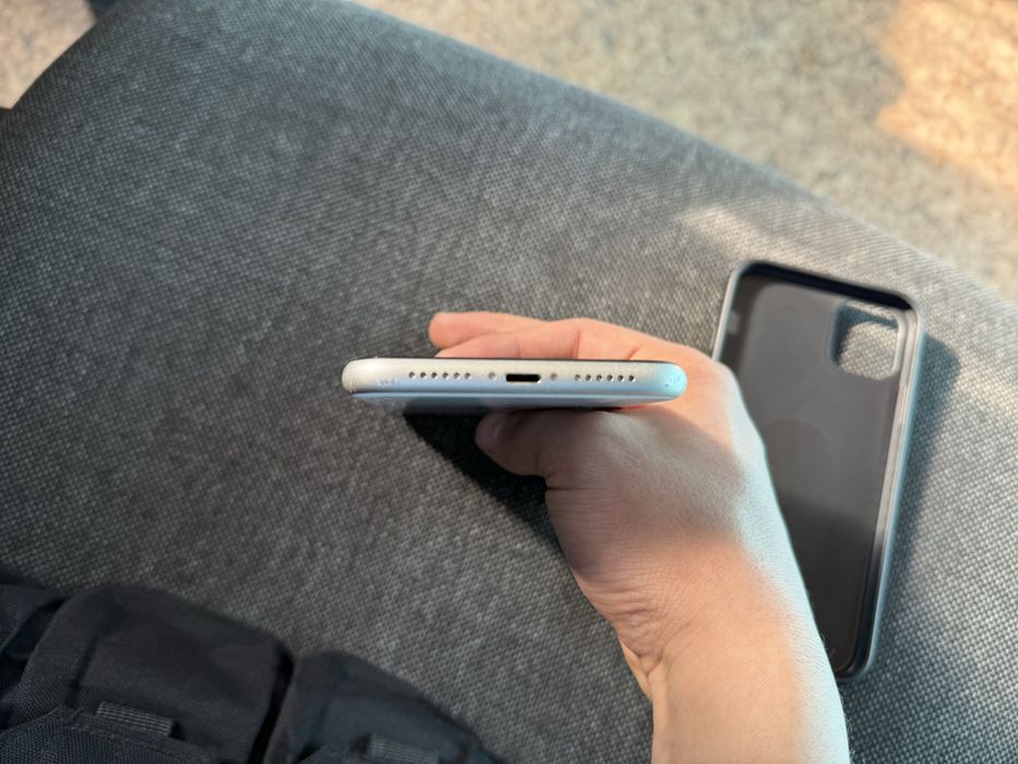 Продам айфон 11 128 гб