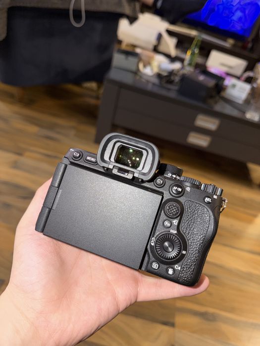 Sony Alpha 7R V Full Frame Mirorless + Sony G Master FE 24-70mm F2.8GM