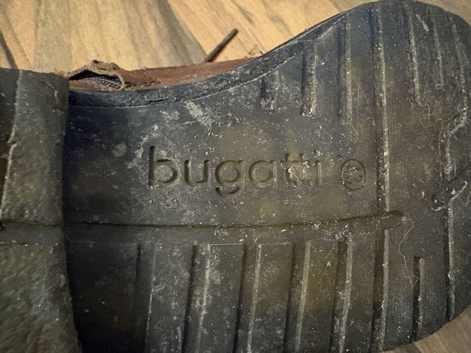 Продам ботинки  мужские Bugatti