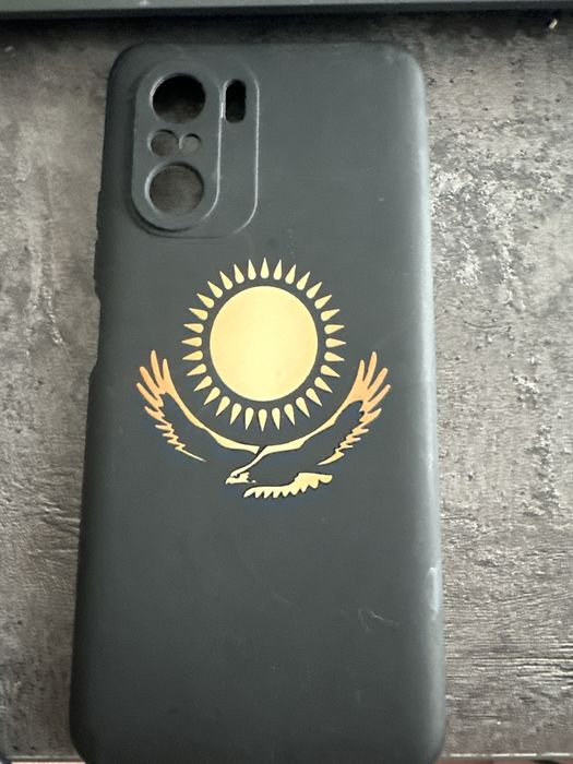 Чехлы разные каждый по 600 тенге