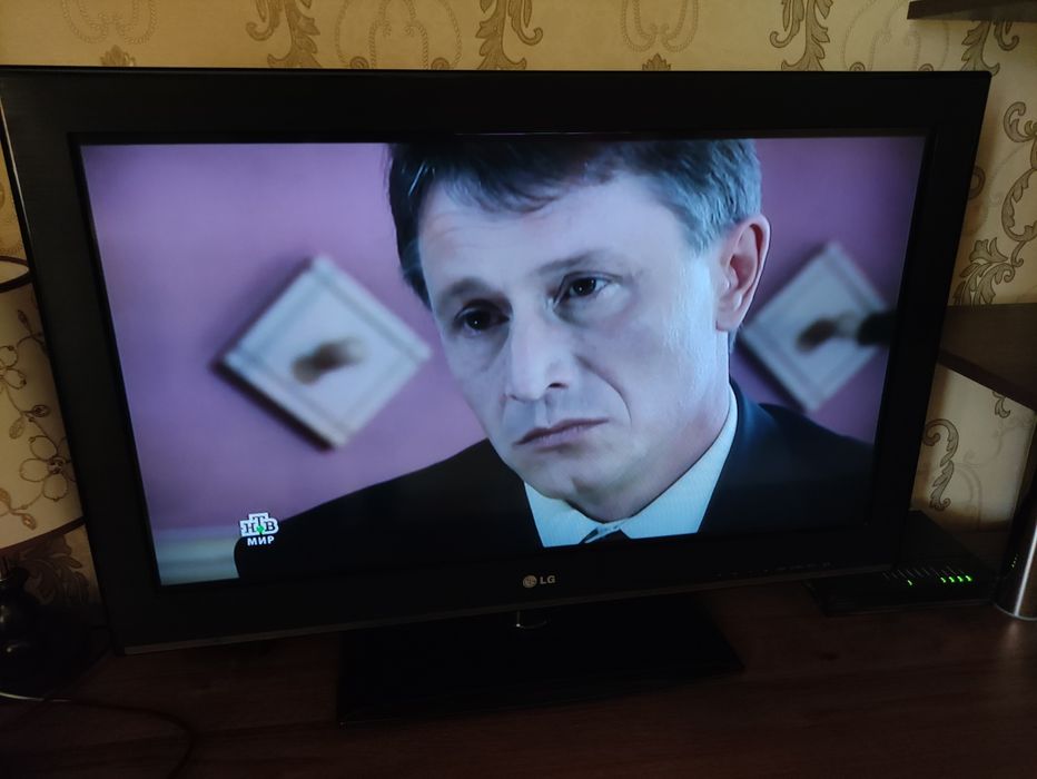 Телевизор LG в отличном состоянии