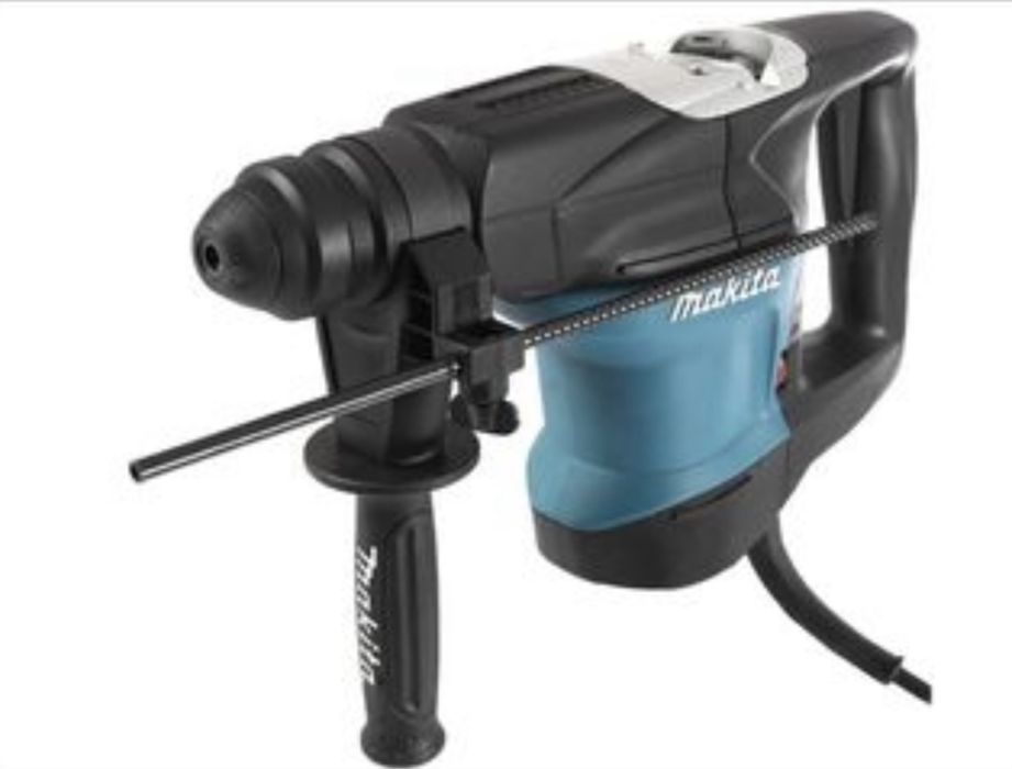 Перфоратор мощный новый Makita HR3200C