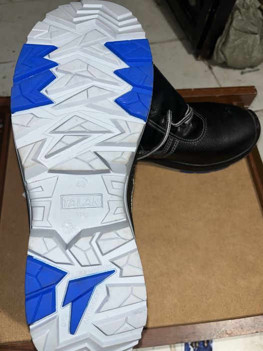 Ботинки рабочие новые