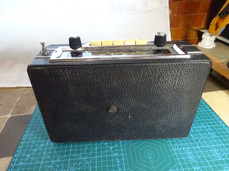 Aparat radio vintage ,anii 70