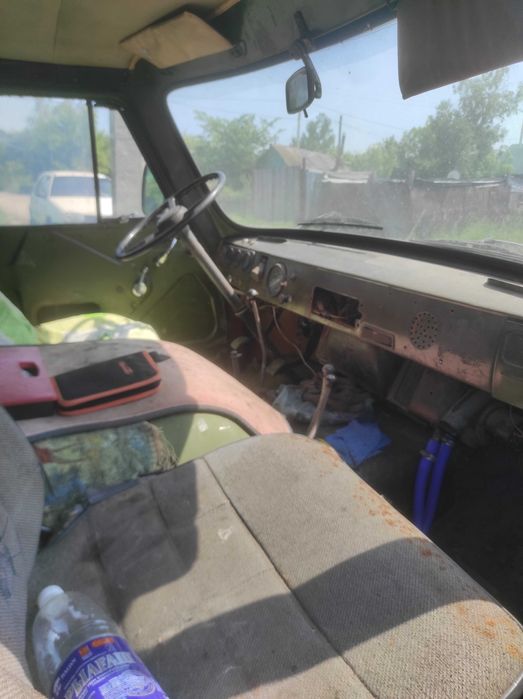 Продам УАЗ - 3303 бортовой