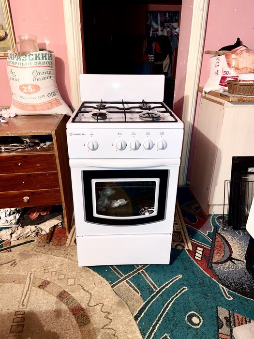 Продам газ плиту
