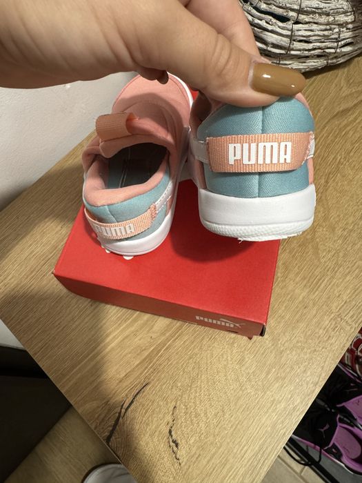 Adidasi Puma de fetite marimea 22