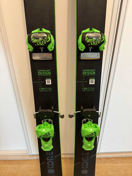 set ski HEAD KORE 105 cu legaturi TYROLIA ATTACK 13, bete extensibile