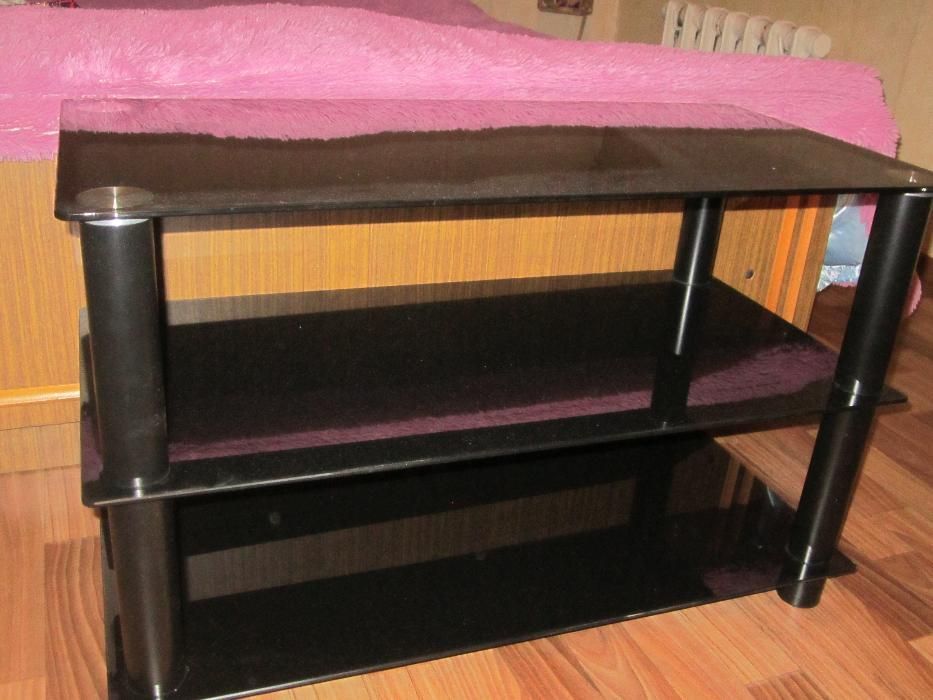 Продам полку под телевизор