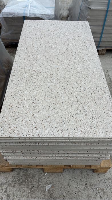 Продам кафель, керамогранит недорого.