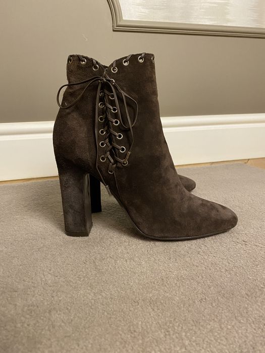 Ghete noi Salvatore Ferragamo piele intoarsa maro