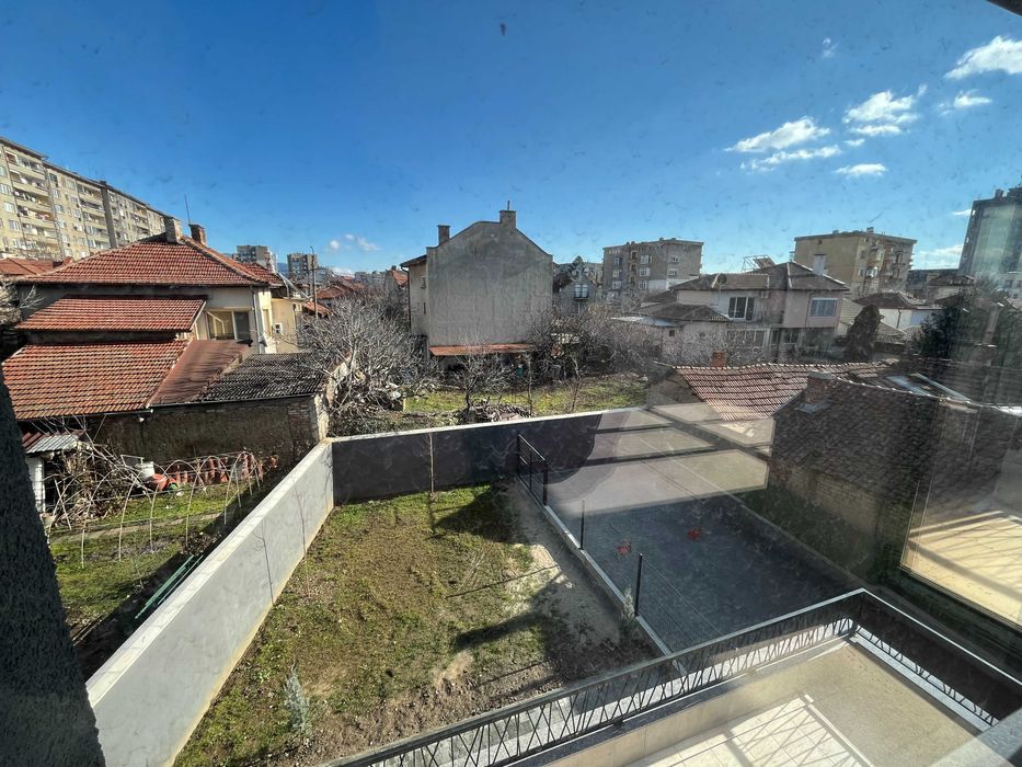 Продава се Тристаен апартамент в Казанлък - 105 кв.м за 826 €/кв.м - Снимка #10