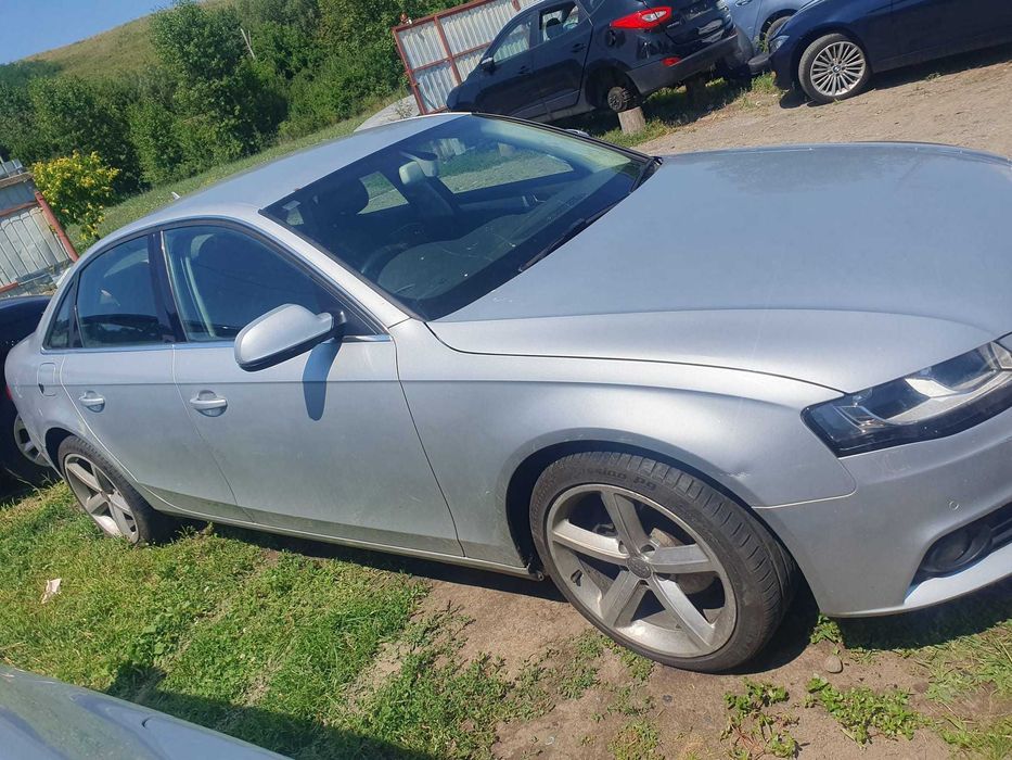 Dezmembrez Audi A4 B8 2.0TDI 2011