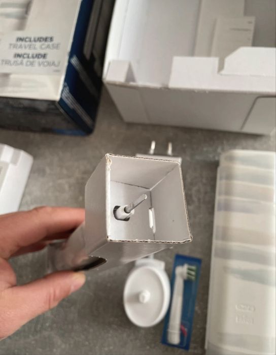 Periuta dinti Oral-B