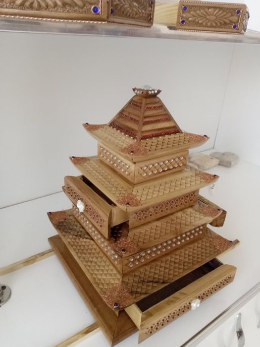 Шкатулки из дерева ореховый