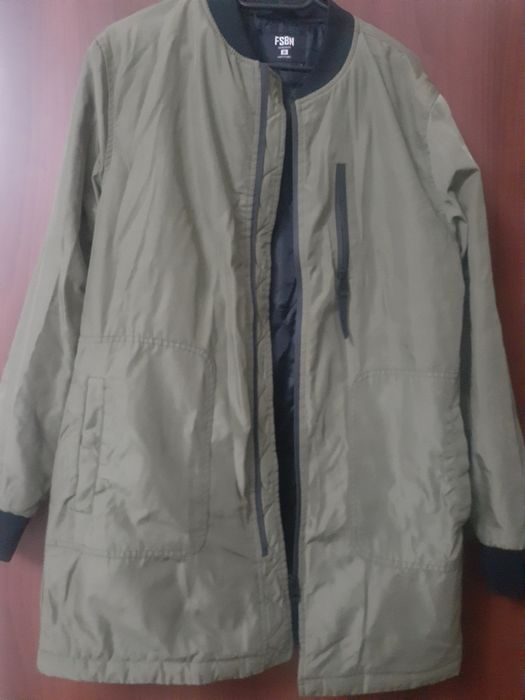 Срочно продам новую куртку
