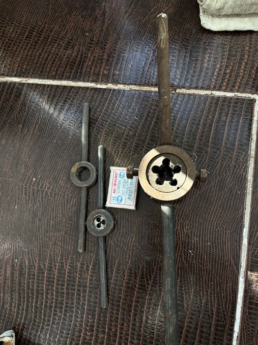 Продам лерки для труб на 15