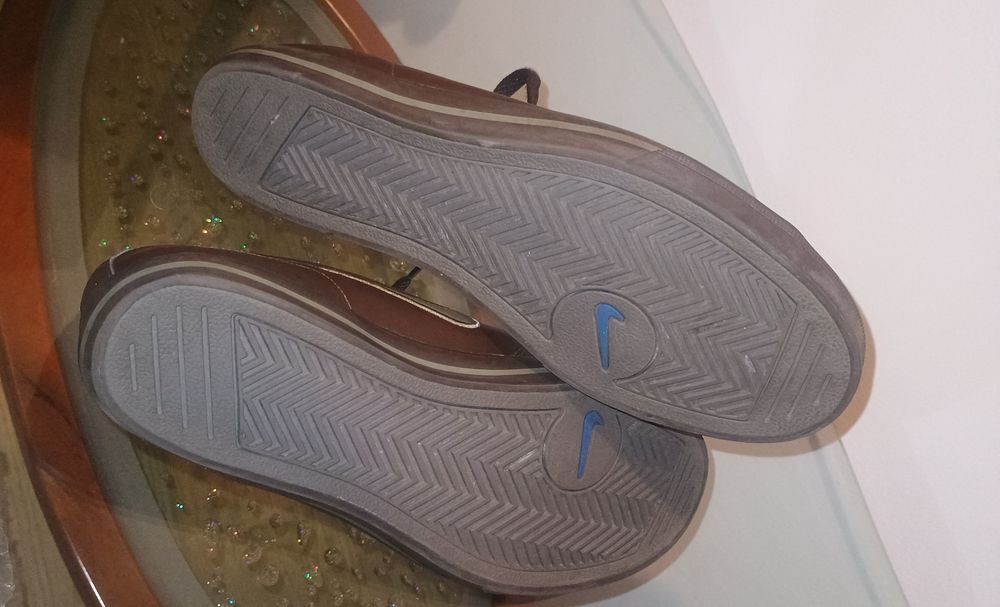 Adidași Nike Capri