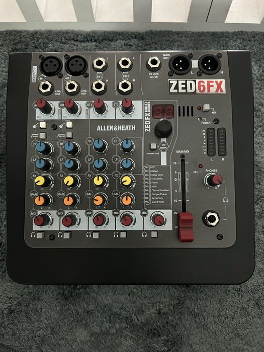 Mixer Allen&Heath Zed-6FX stare noua