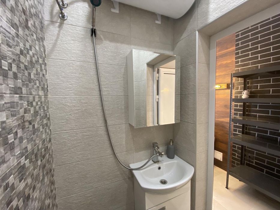 Дава се под наем Офис в Варна, Владислав Варненчик - 15 кв.м за 229.5 € - Снимка #2