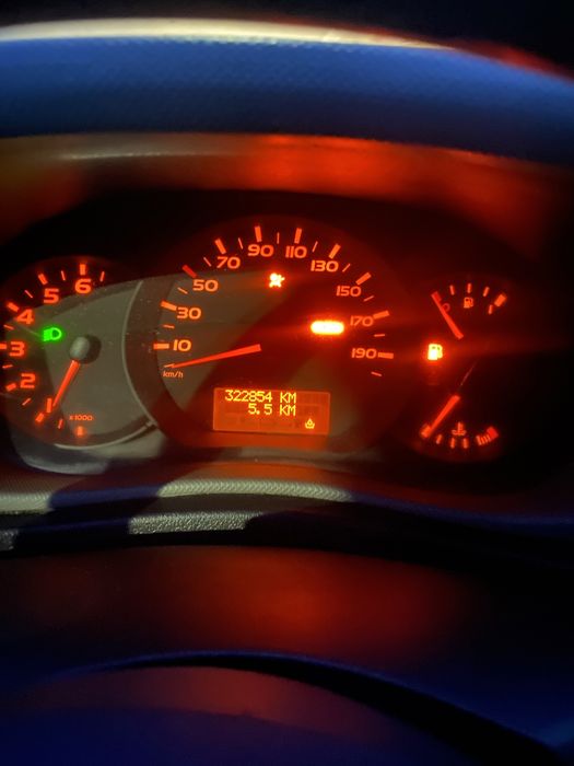 Masina Renault Master