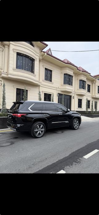 Toyota Sequoia capstone