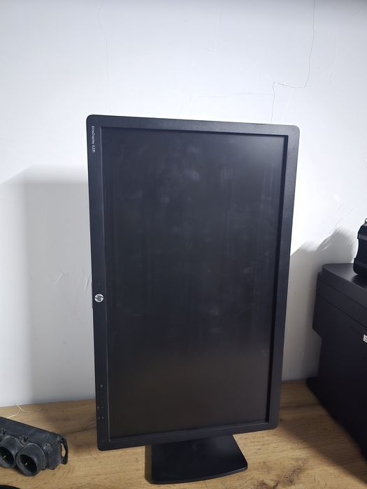 В идеальном состоянии HP EliteDisplay E231