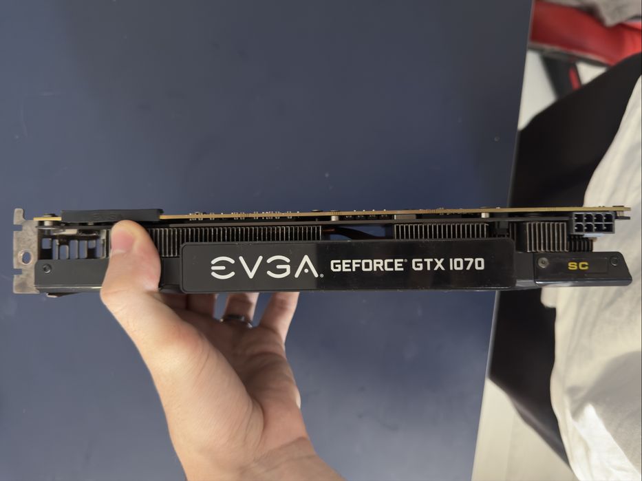 Paca video evga gtx 1070  NU STIU CE ARE