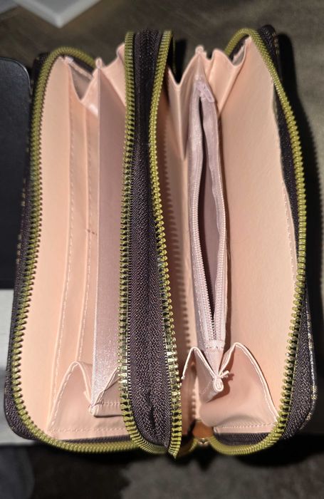 Домски портмонета