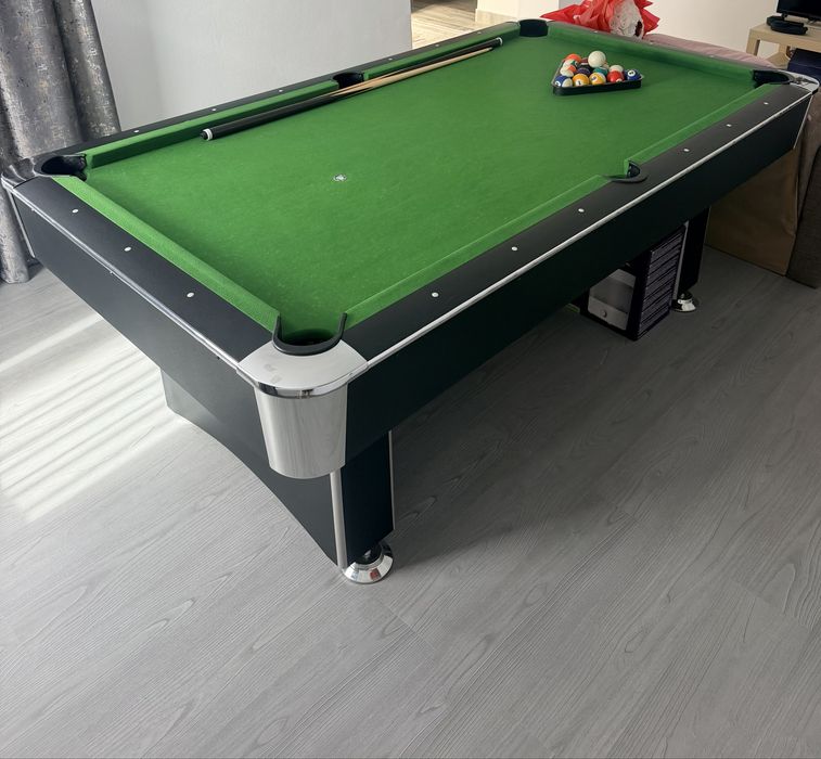 Masă de biliard !