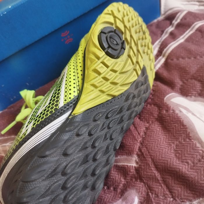 Футболни обувки Lotto - стоножки,  34