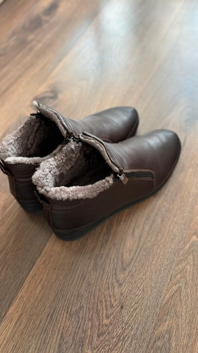 Продаю кожаные полусапожки