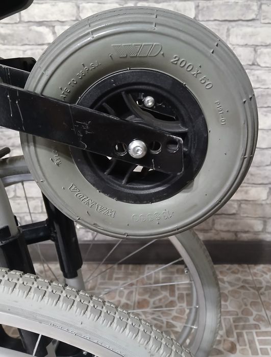 Покрышка камера колесо 200/50 на инвалидную коляску отличного качества