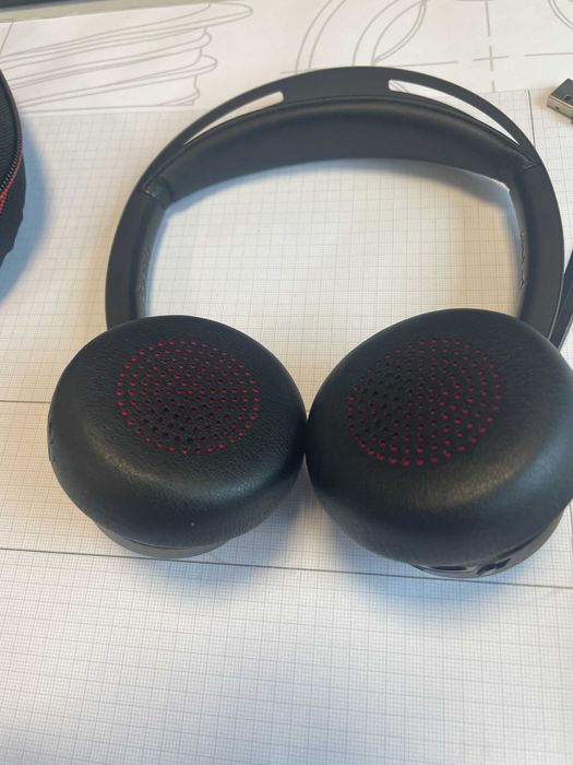 Casti Poly Voyager Focus 2
