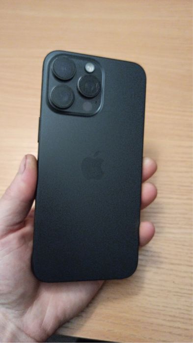 Продам айфон 15 про макс