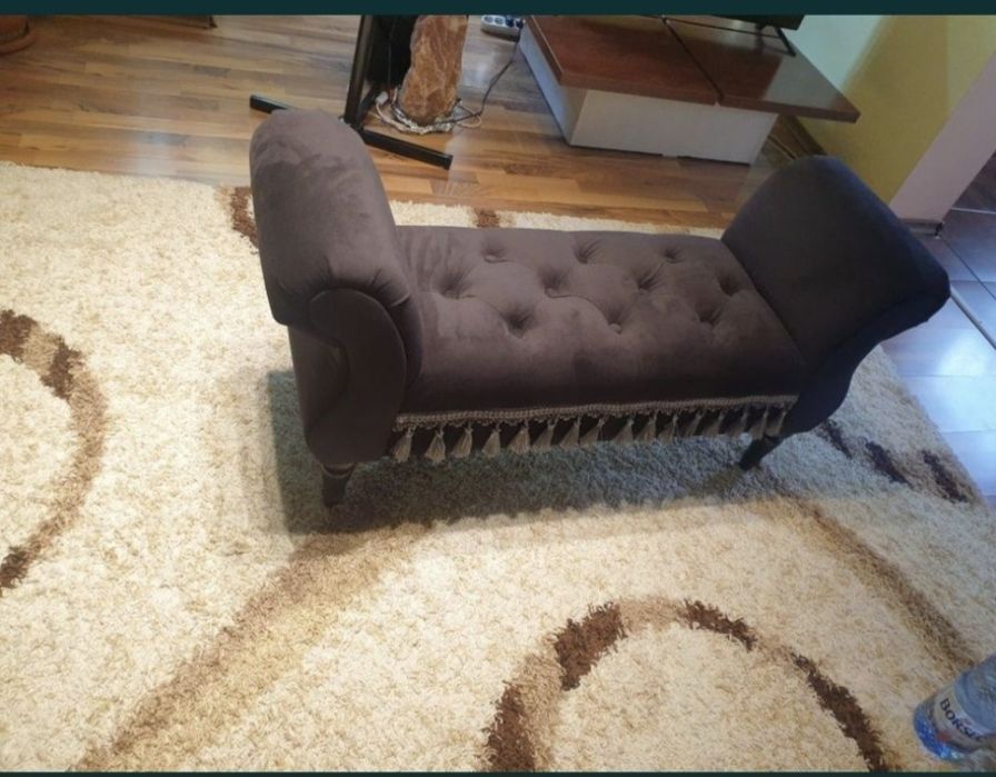 Tapiter cu experiență execut reparații și retapițari colțare, canapele