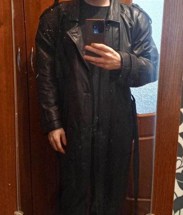 Кожаный плащ б/у (мужской)