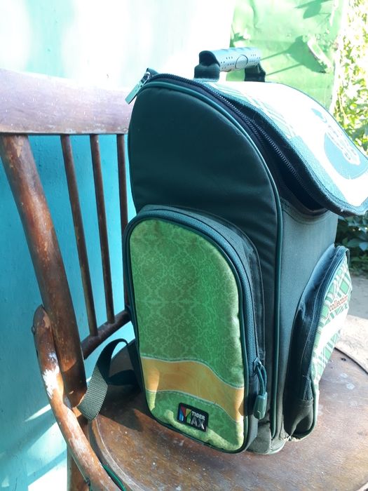 Продам школьный рюкзак