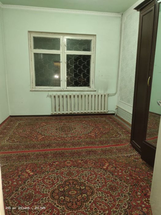 Продаётся 2-комнатная квартира срочна. 1-этаж