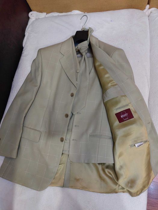 Costum bărbătesc ocazie deosebit