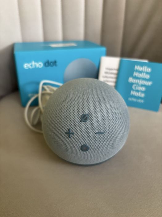 Тонколонка Alexa Echo Dot