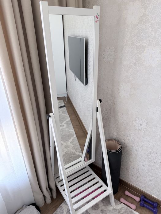 Продам Зеркало «Ikea»