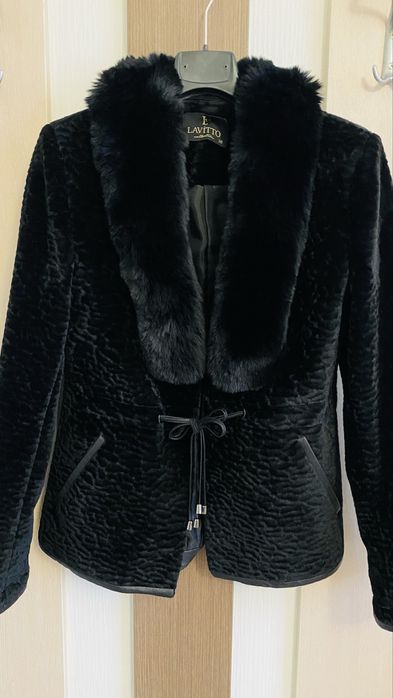 Дамско късо палто 38 ми размер