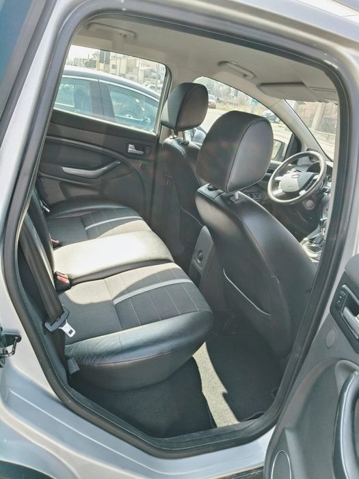 Vand Ford Kuga  an 2011