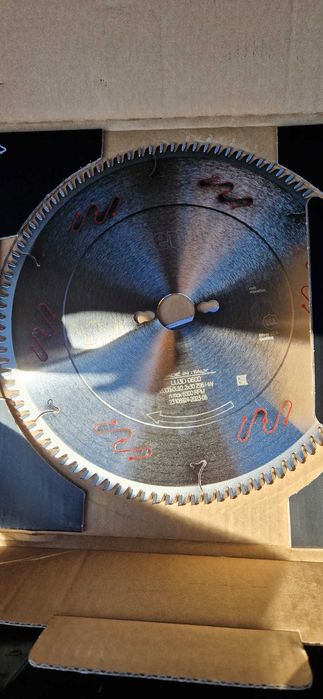 Pânze de circular și Incizoare FREUD – Gamă completă (PAL, MDF, Lemn)