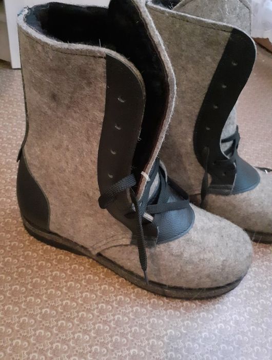 Продам зимнюю обувь