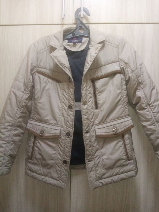 Одежда верхняя, в хорошем состоянии