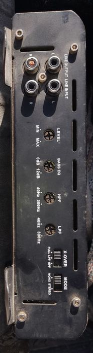 Kuchaytirgich "JENSEN POWER 400.2R" modeliga o'xshaydi,